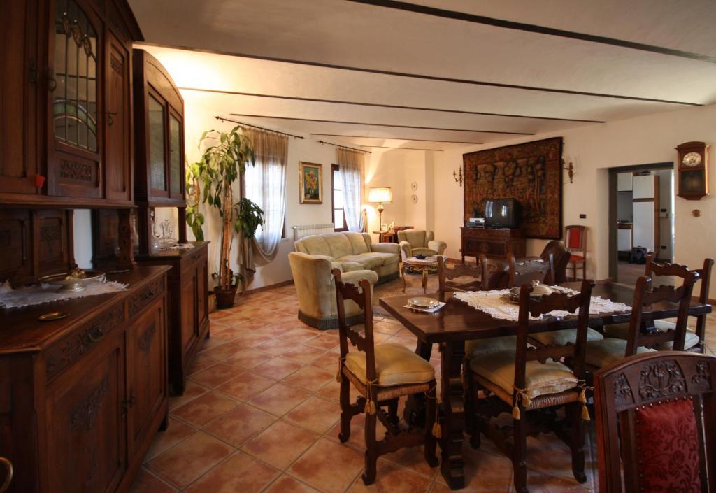 Relais San Desiderio Bed & Breakfast Calliano  Exterior photo